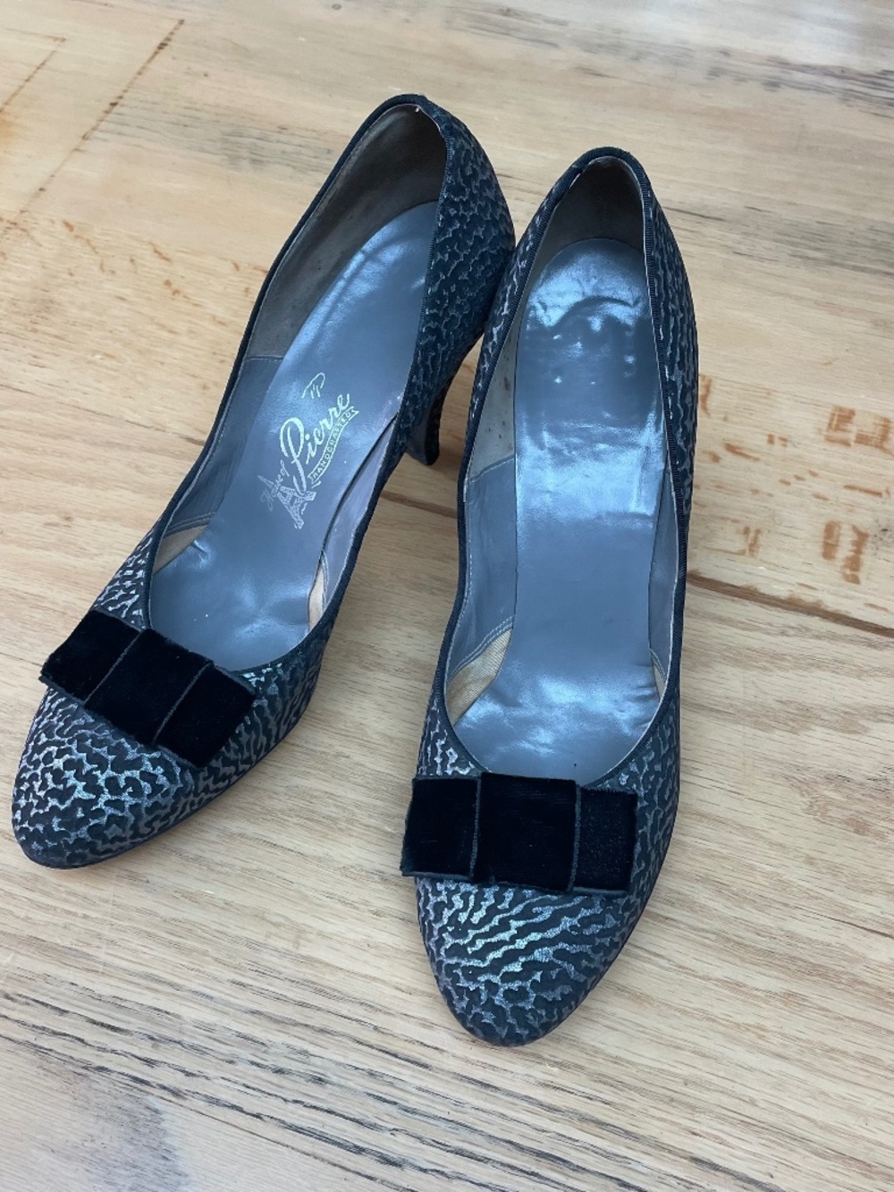 VTG 50’s House of Pierre Black & Silver Pumps w Velvet Bow Women’s 9 N -Sexy!